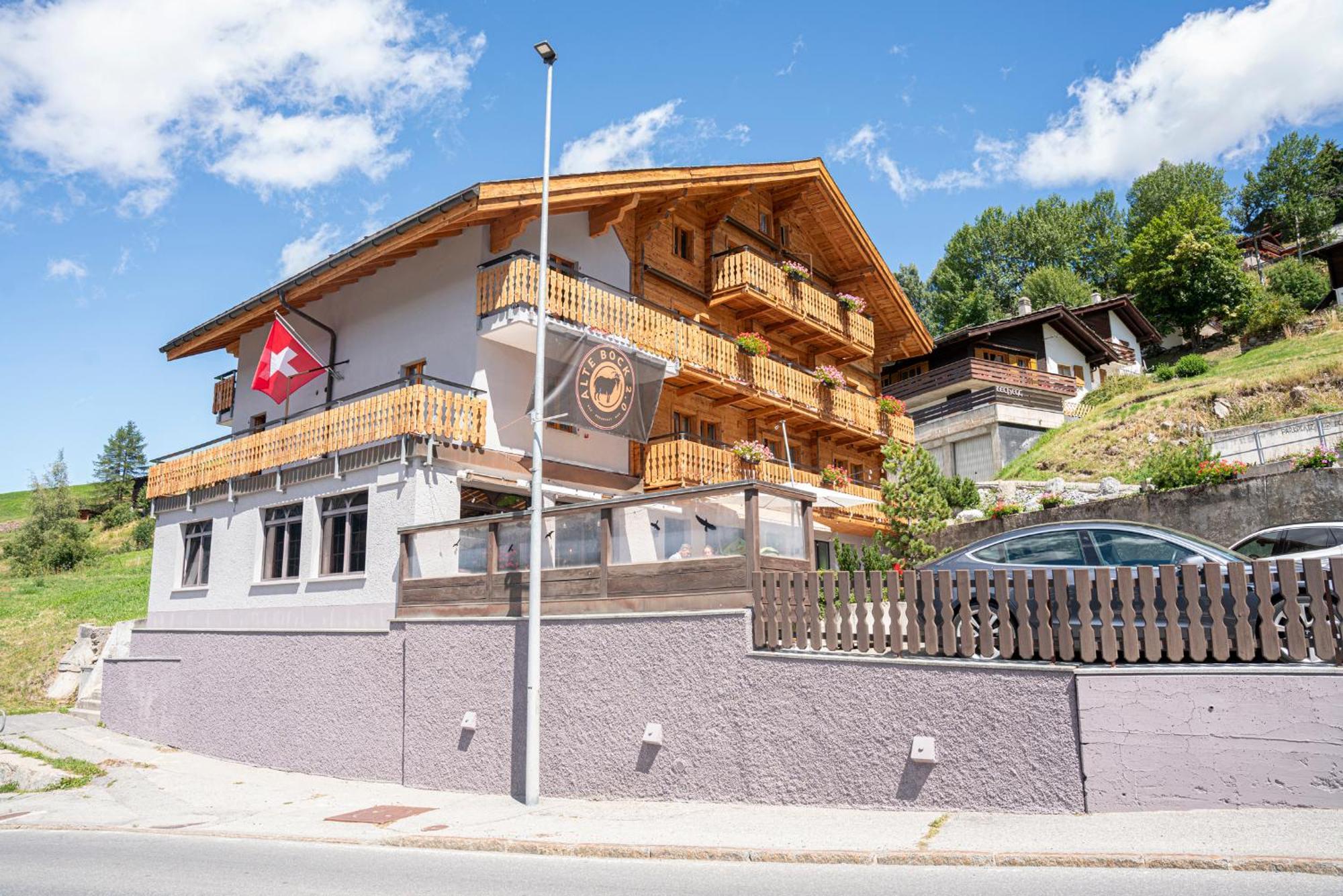 Alte Bock 2.0 Bed & Breakfast Grachen Exterior photo