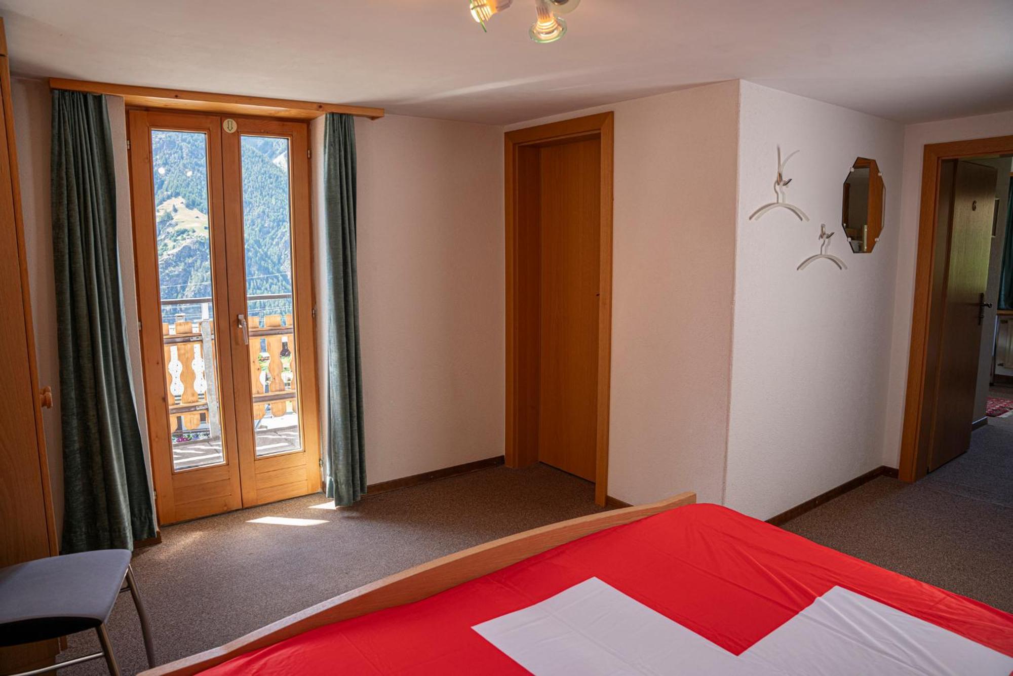 Alte Bock 2.0 Bed & Breakfast Grachen Exterior photo