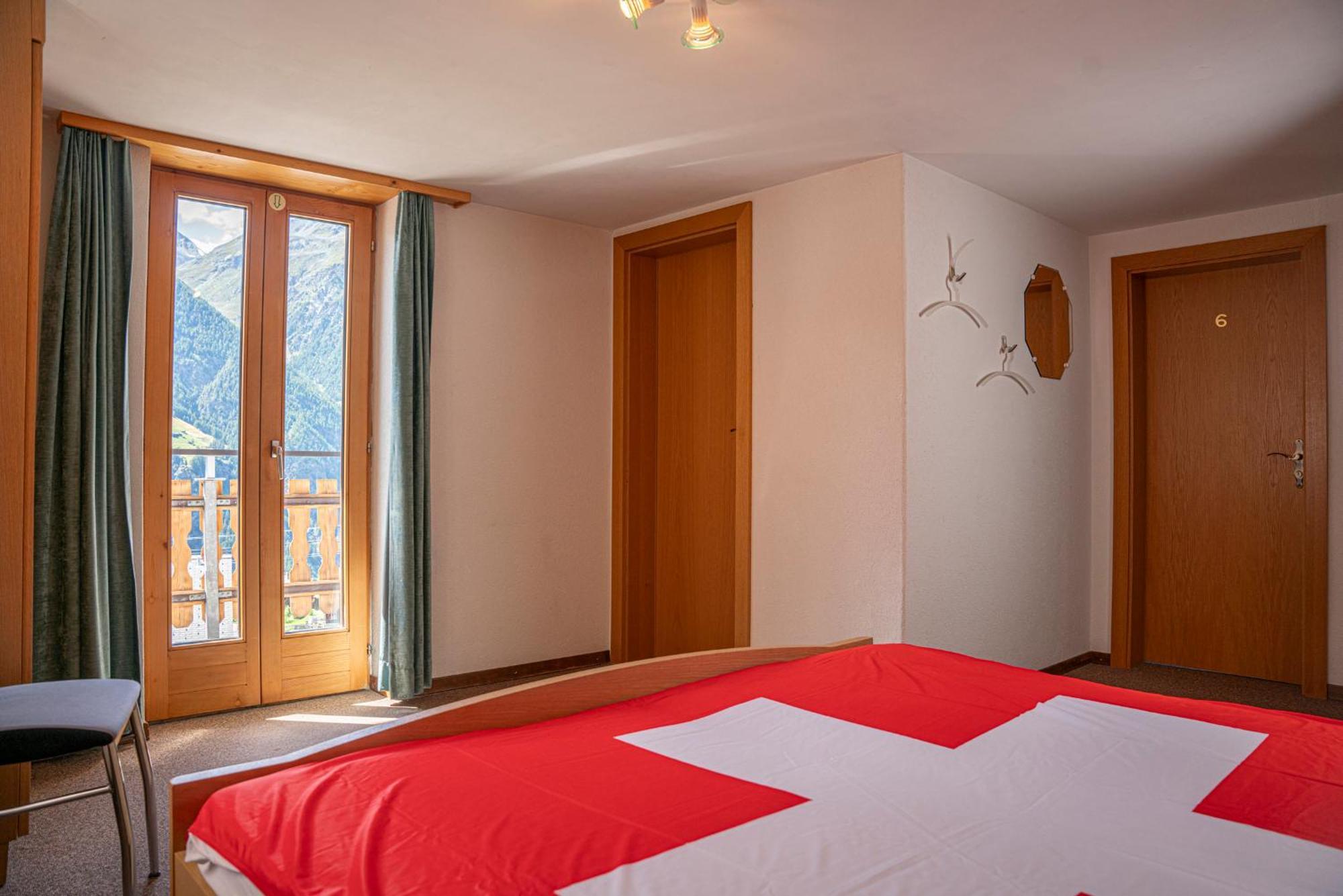 Alte Bock 2.0 Bed & Breakfast Grachen Exterior photo