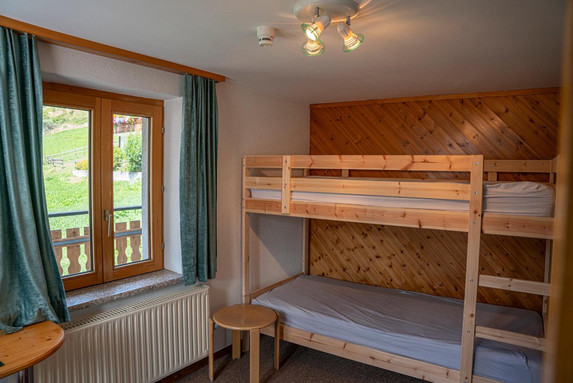 Alte Bock 2.0 Bed & Breakfast Grachen Exterior photo