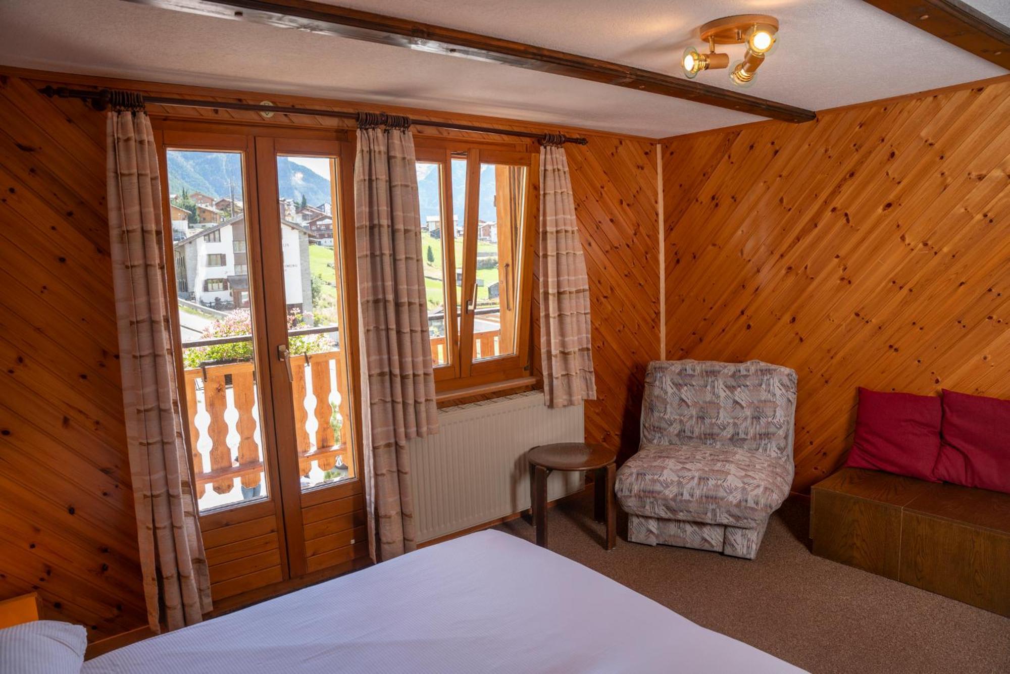 Alte Bock 2.0 Bed & Breakfast Grachen Exterior photo