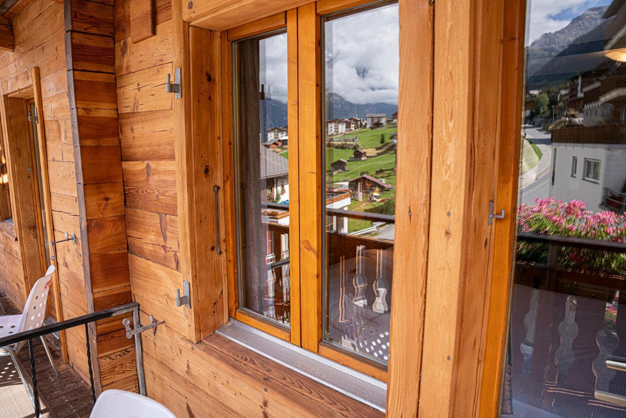 Alte Bock 2.0 Bed & Breakfast Grachen Exterior photo